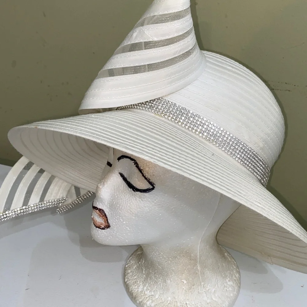 Beautiful Church Hat / Dress Hat by Sierra - Picture 6 of 8